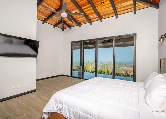 Сasa de vacaciones Luxurious Mountaintop Retreat With Ocean Views Matapalo (Santa Cruz)
