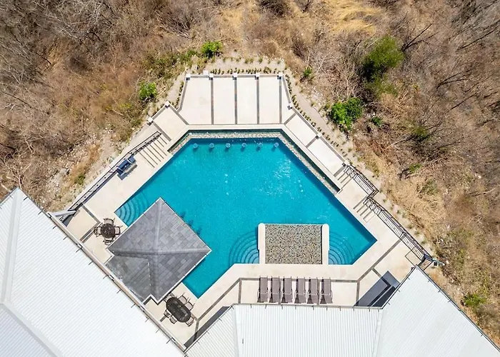 Luxurious Mountaintop Retreat With Ocean Views Сasa de vacaciones Matapalo (Santa Cruz)