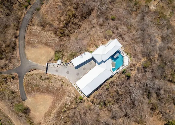 Сasa de vacaciones Luxurious Mountaintop Retreat With Ocean Views Matapalo (Santa Cruz)