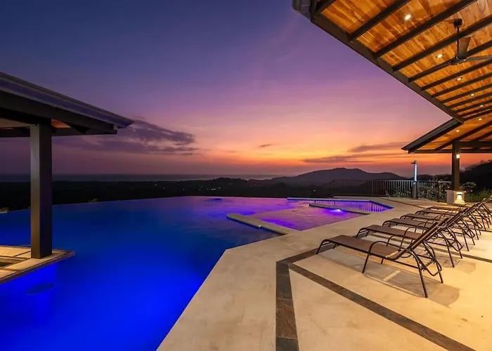 Luxurious Mountaintop Retreat With Ocean Views Matapalo (Santa Cruz)