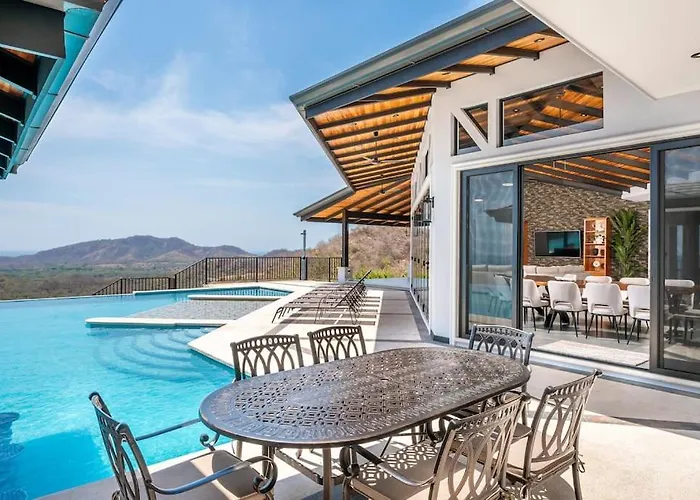 Luxurious Mountaintop Retreat With Ocean Views * Matapalo (Santa Cruz)